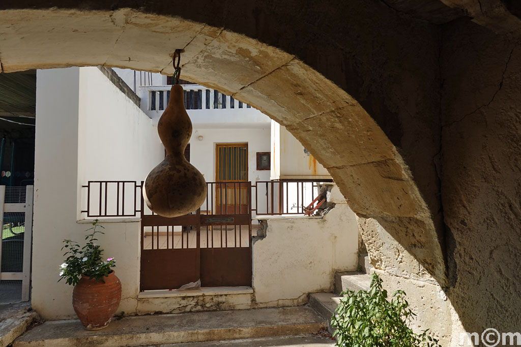 Crete Lassiti, Achladia