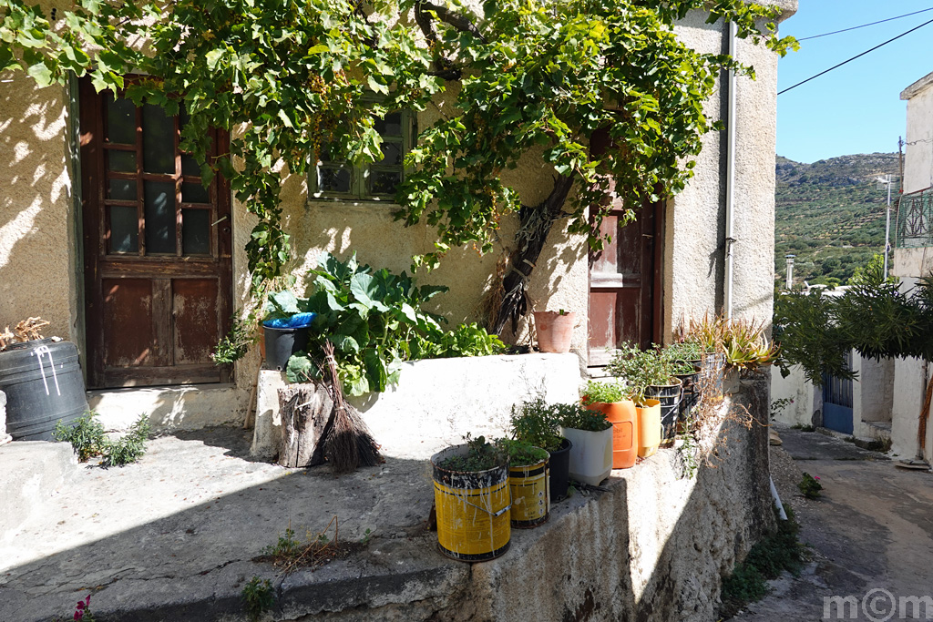 Crete Lassiti, Lapithos