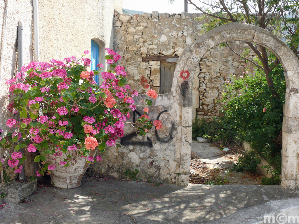 Crete Lassiti, Lastros