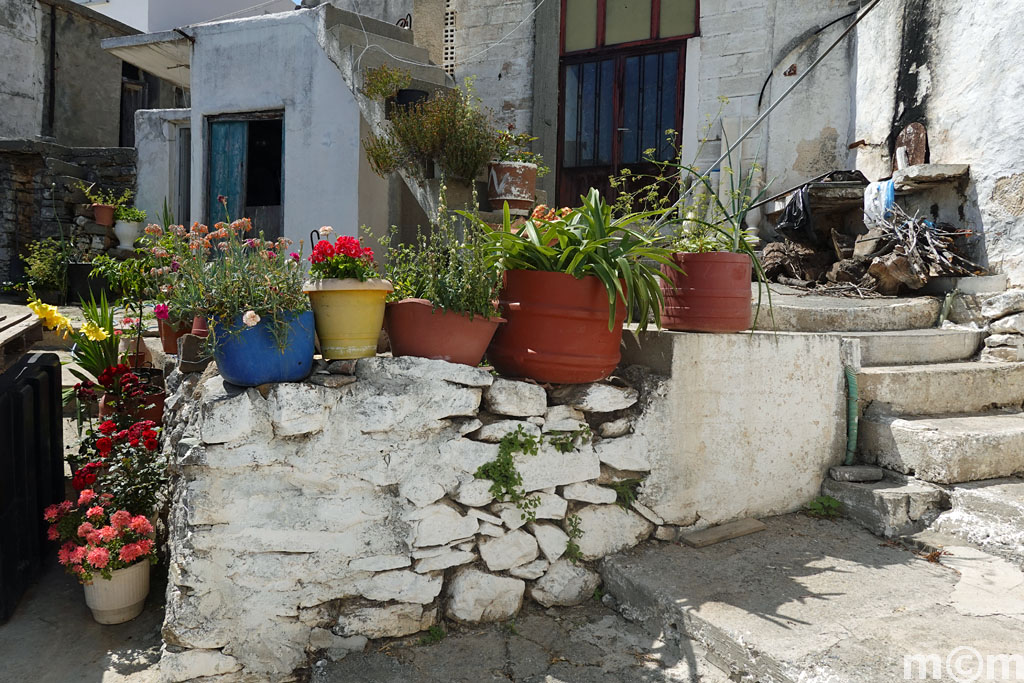 Crete Lassiti, Mesa Exo Mouliana
