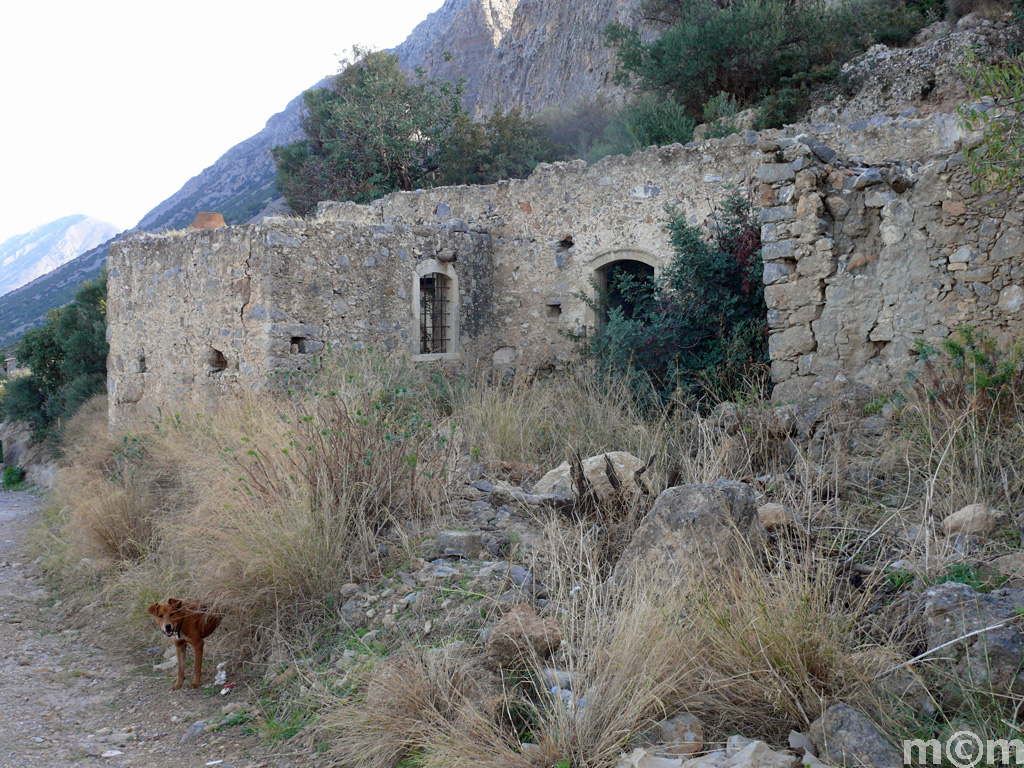 Crete Lassiti, Monastiraki