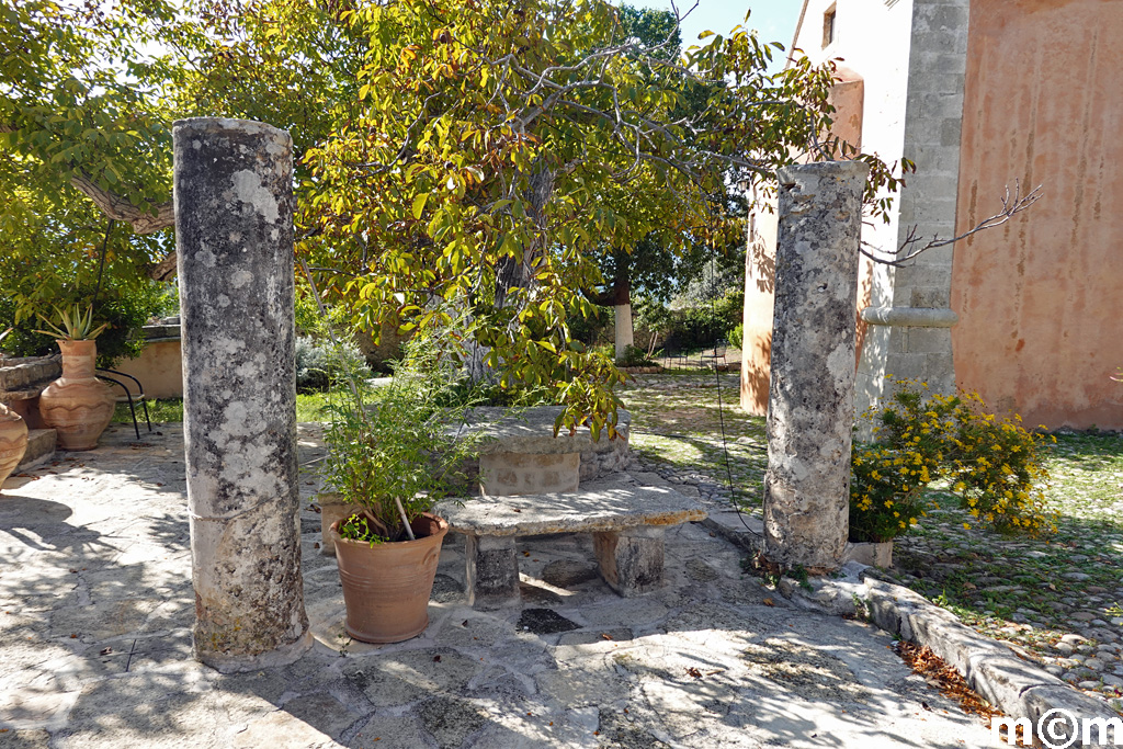 Crete Chania, Moni Agios Georgios Karydi